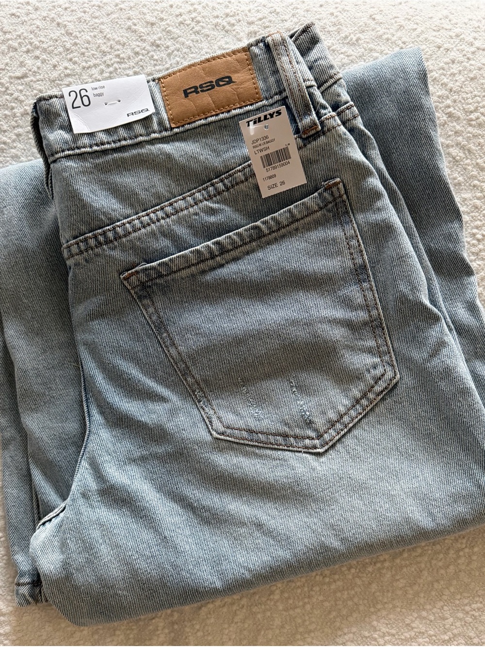 Tilly’s Women’s Light Wash RSQ Jeans, NWT